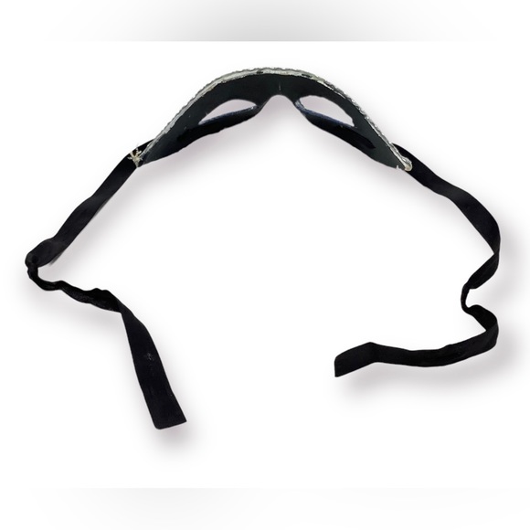 🛍️SALE🛍️ Blue and Silver Venetian Masquerade Mask - Picture 4 of 4